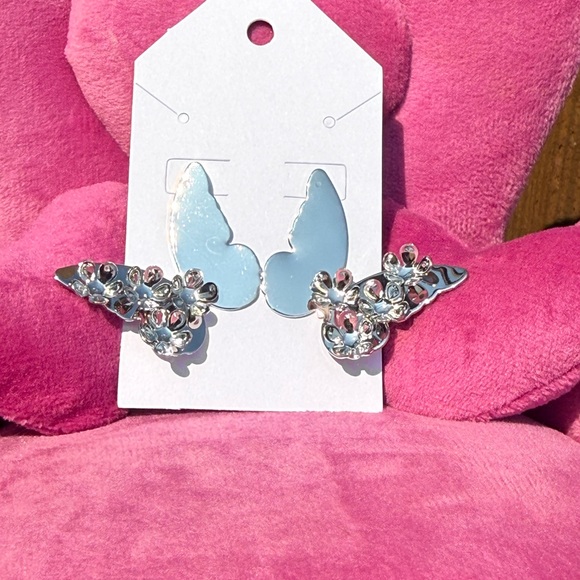 Skymallboutique Jewelry - New Silver Butterfly Rhinestone Crystal Stud Beautiful Lightweight Earrings
